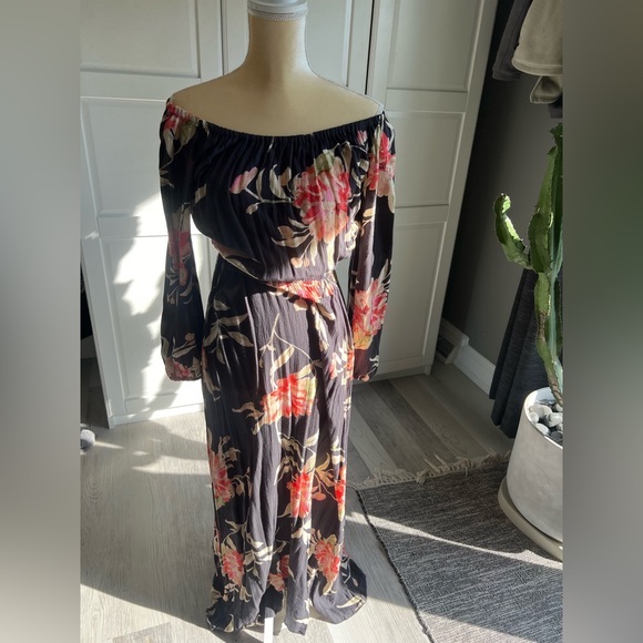 Billabong off the shoulder maxi dress - Picture 2 of 5